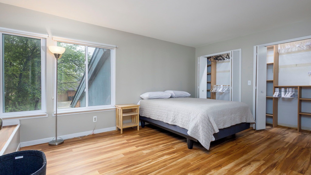 Photo of Bedroom in Troy