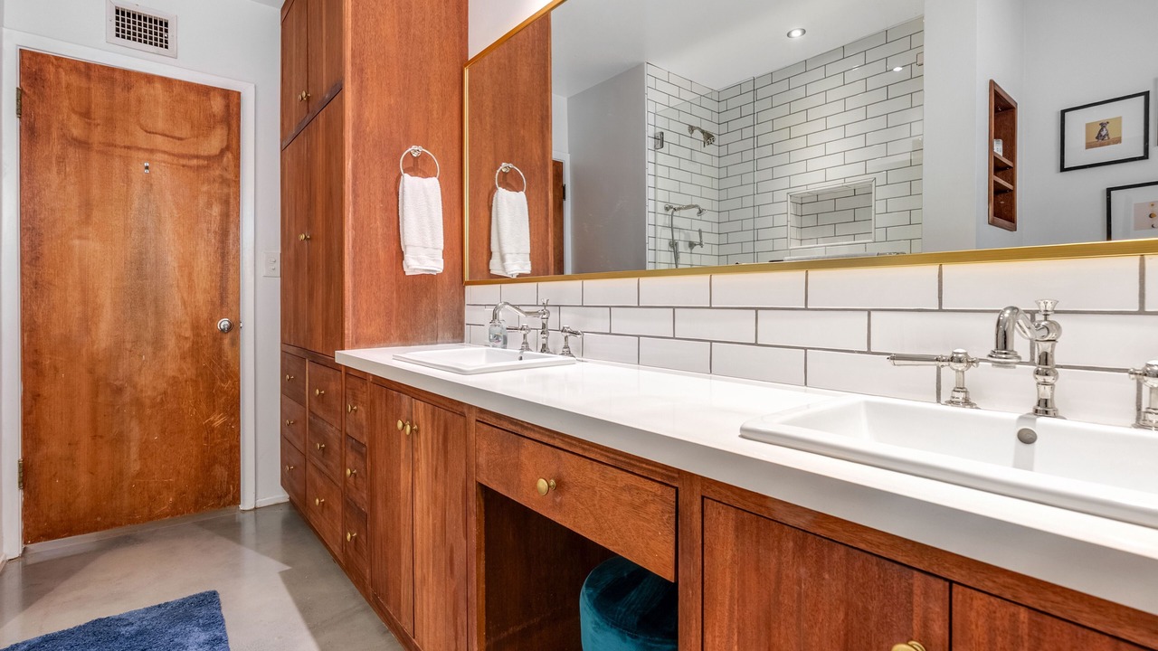 Photo of Bathroom in North Arroyo