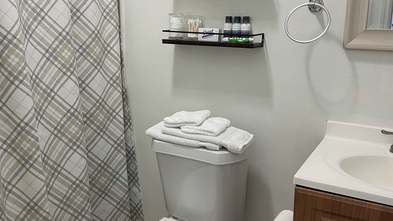 Photo of Bathroom in Baldwin Park