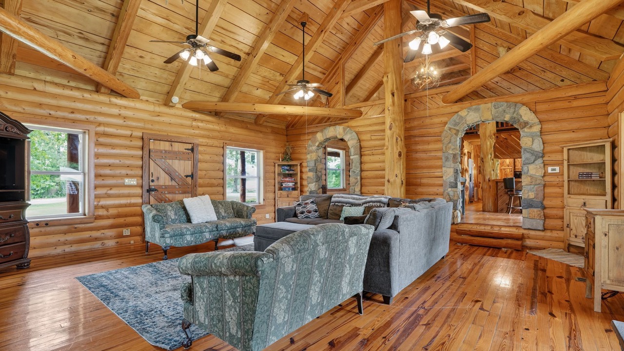 Photo of Livingroom in Woodville