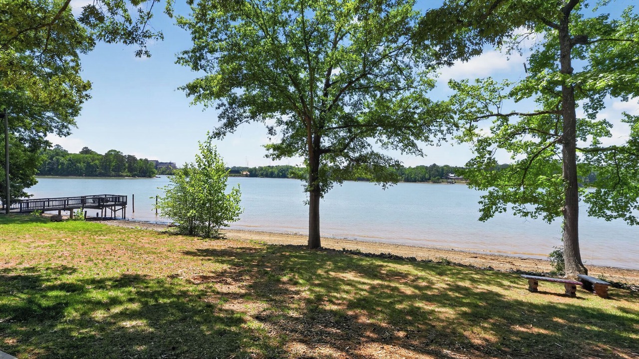Photo of Outdoor in Dixie - Berryhill