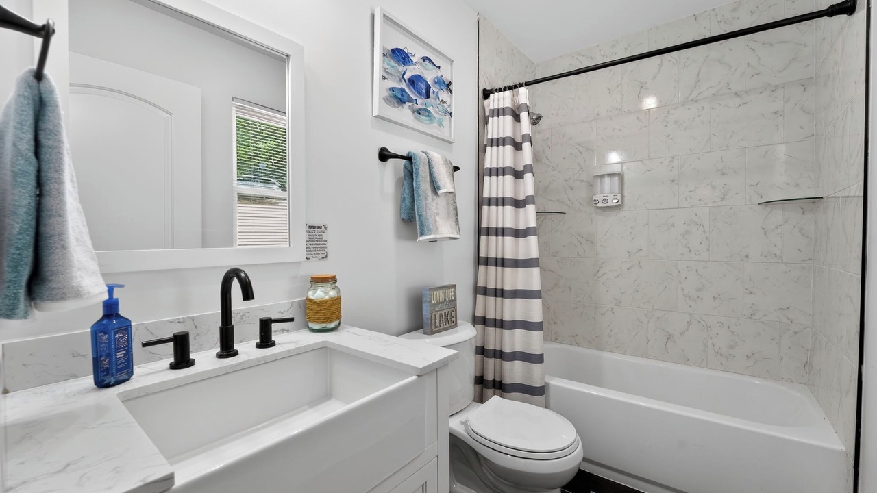 Photo of Bathroom in Dixie - Berryhill