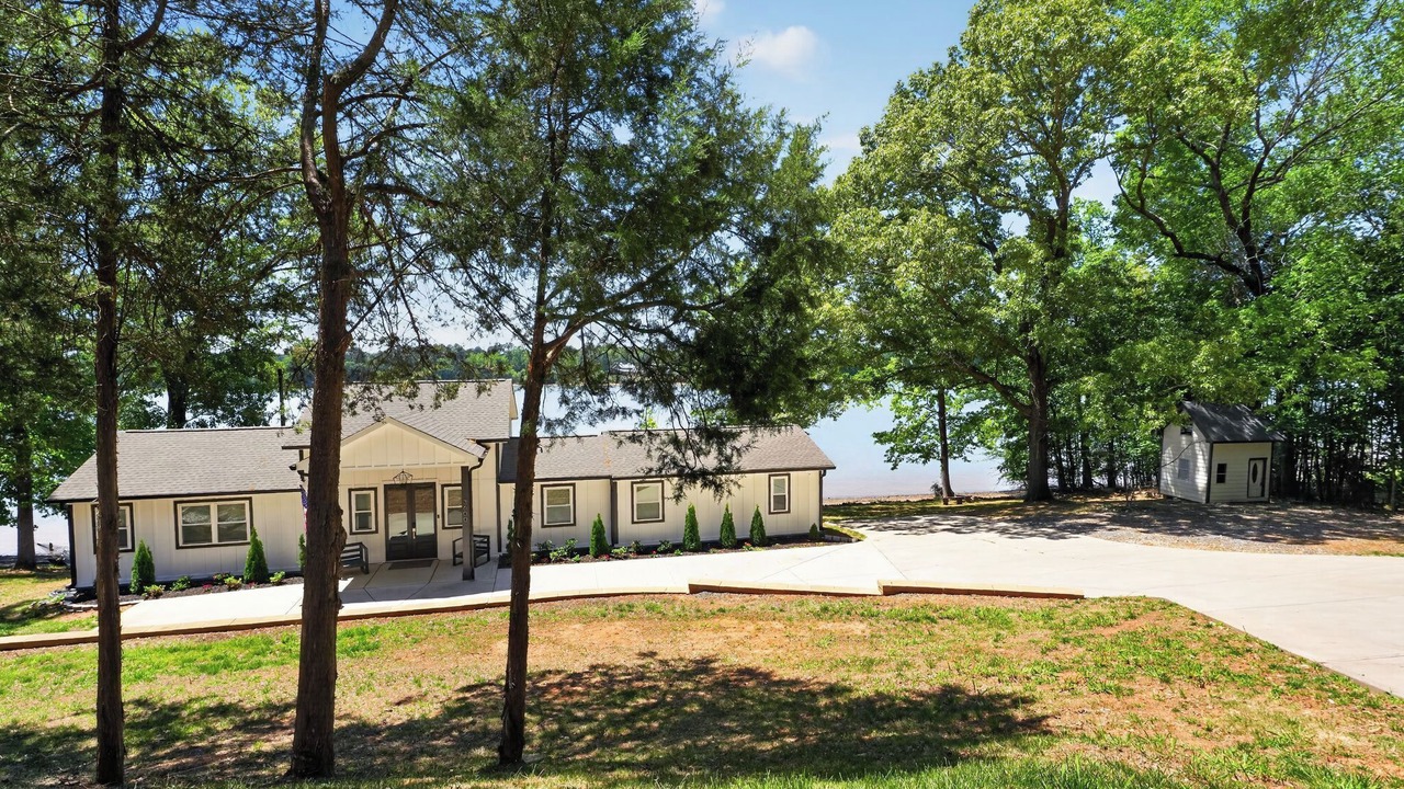 Photo of Outdoor in Dixie - Berryhill