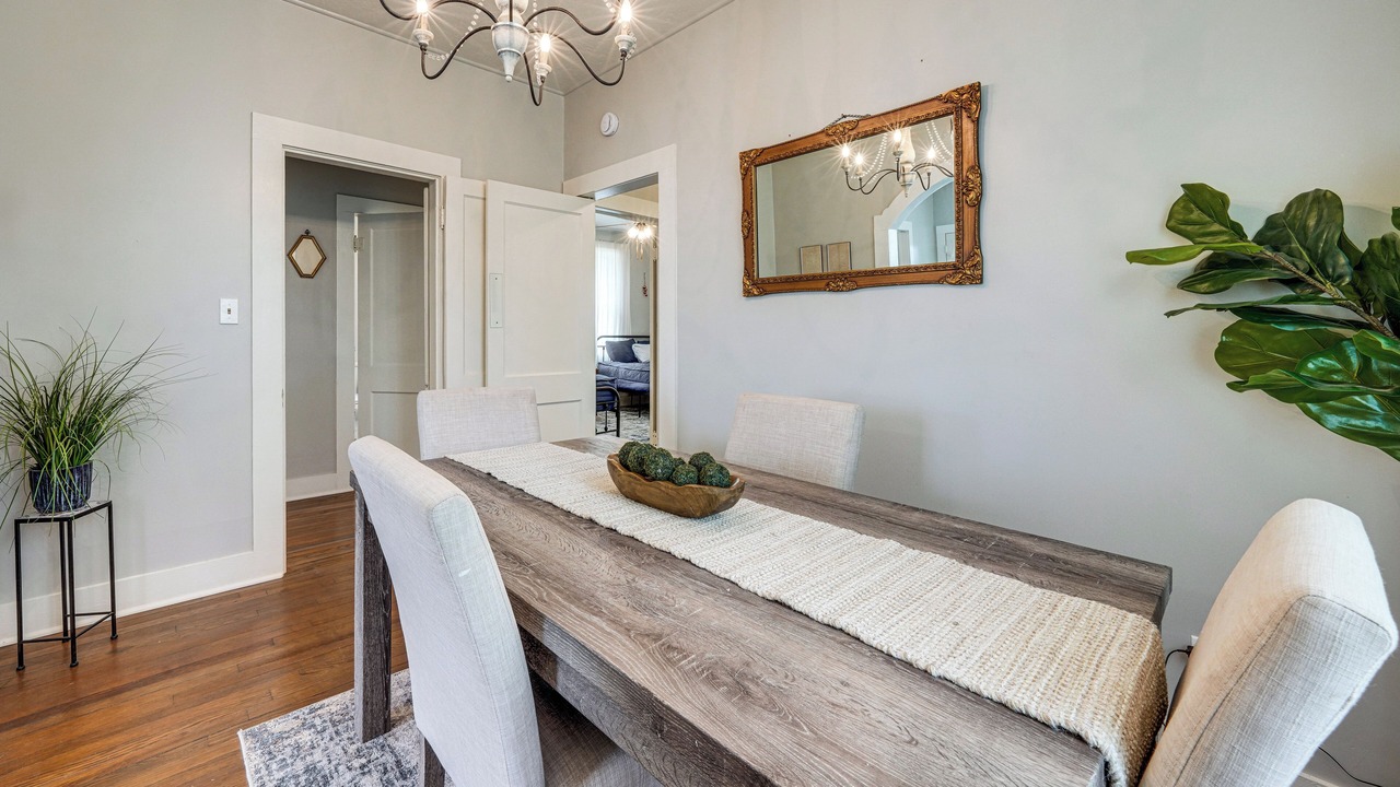 Photo of Bedroom in Noble