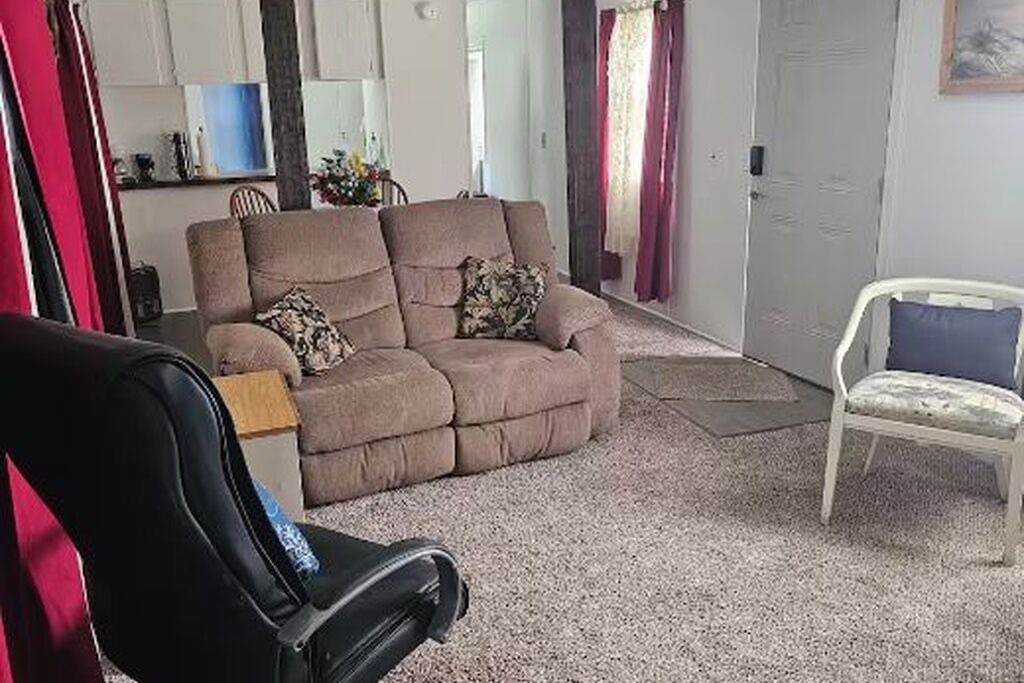 Photo of Livingroom in Maple Hill