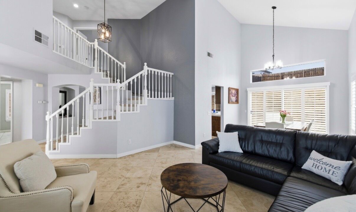 Photo of Livingroom in Palmdale
