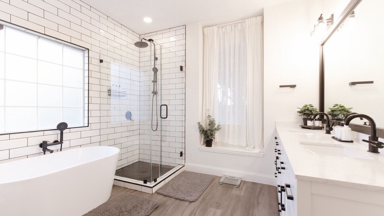 Photo of Bathroom in Panther Creek Estates