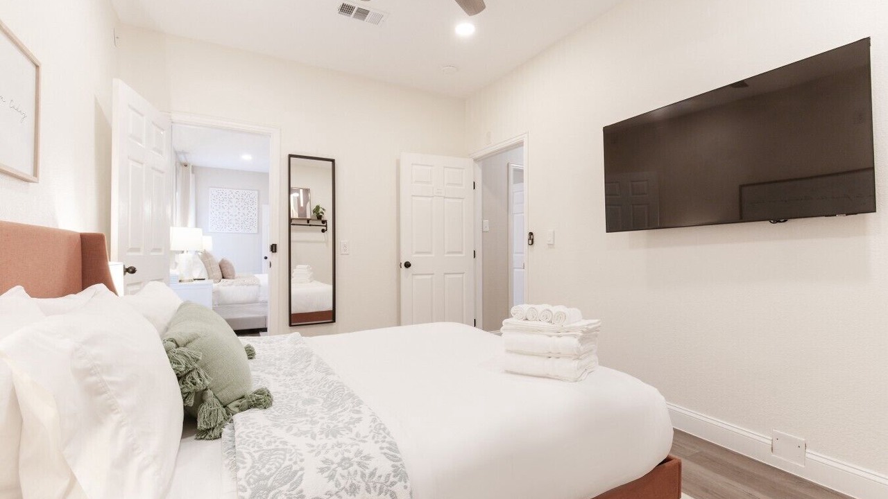 Photo of Bedroom in Panther Creek Estates