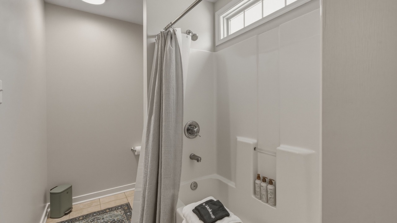 Photo of Bathroom in Woodlake