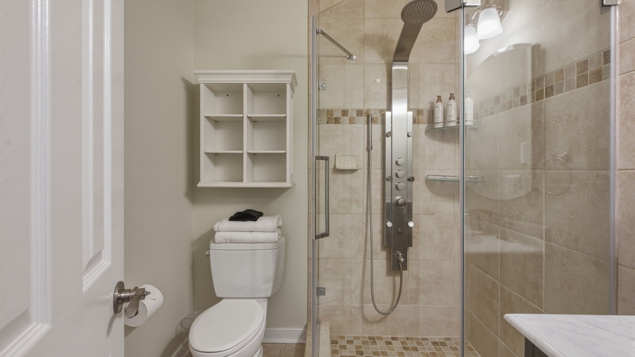 Photo of Bathroom in Woodlake