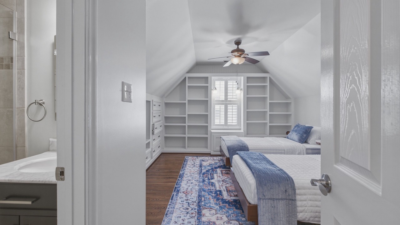 Photo of Bedroom in Woodlake
