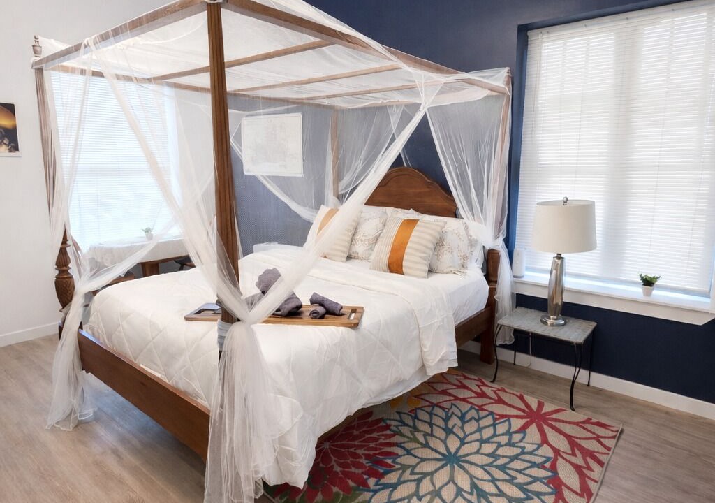Photo of Bedroom in Midtown