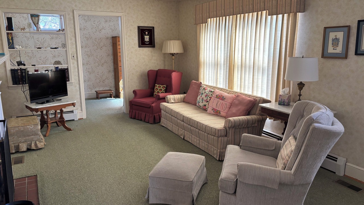 Photo of Livingroom in Gibsonville