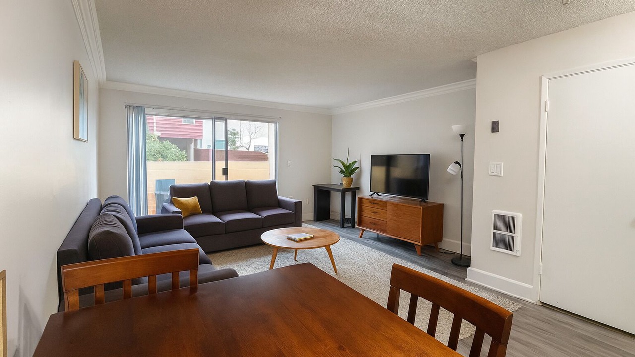 Photo of Livingroom in South Redondo