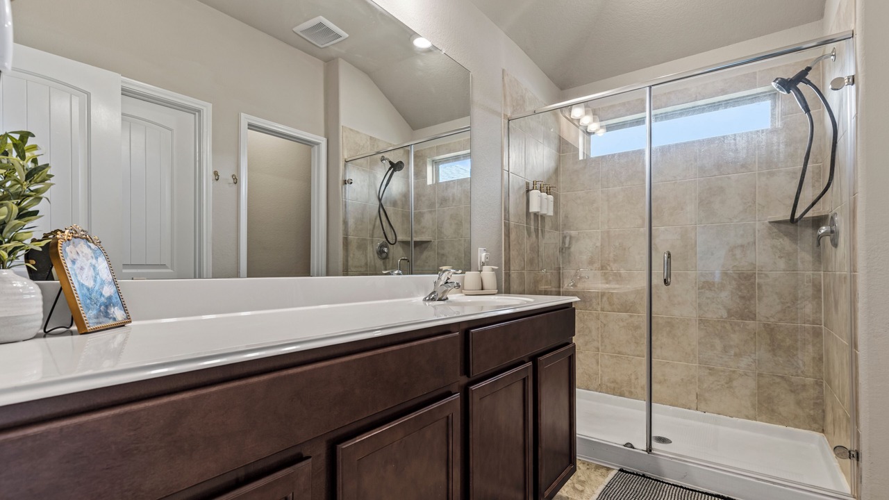 Photo of Bathroom in Barker