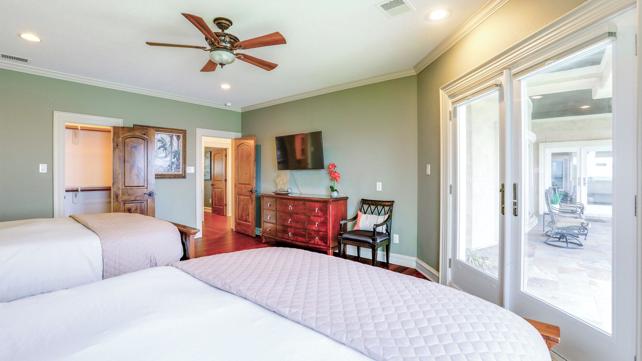 Photo of Bedroom in El Lago