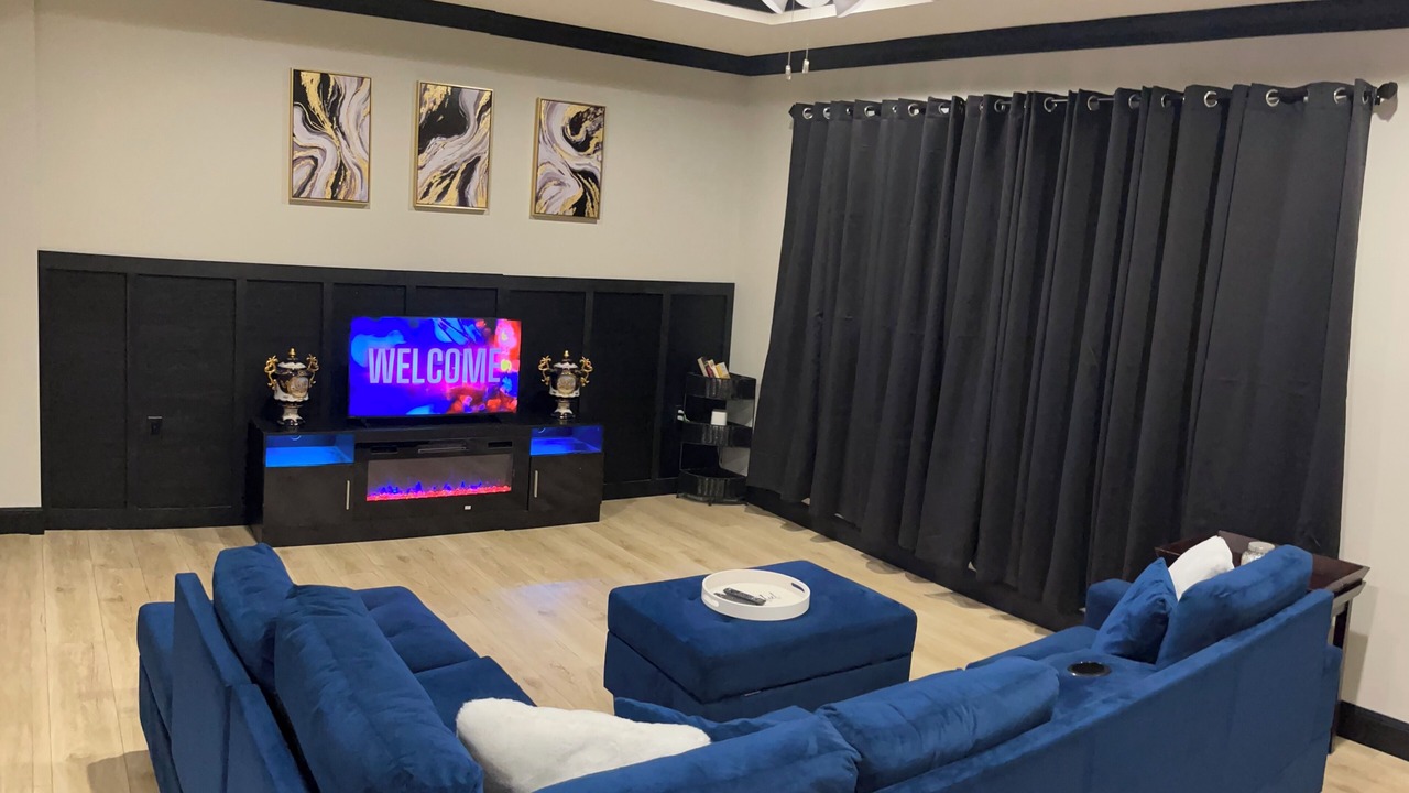 Photo of Livingroom in Sealy