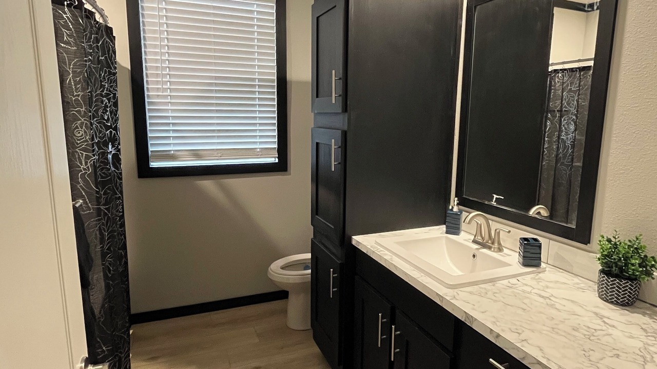 Photo of Bathroom in Sealy