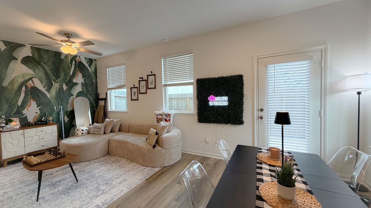 Photo of Livingroom in Katy