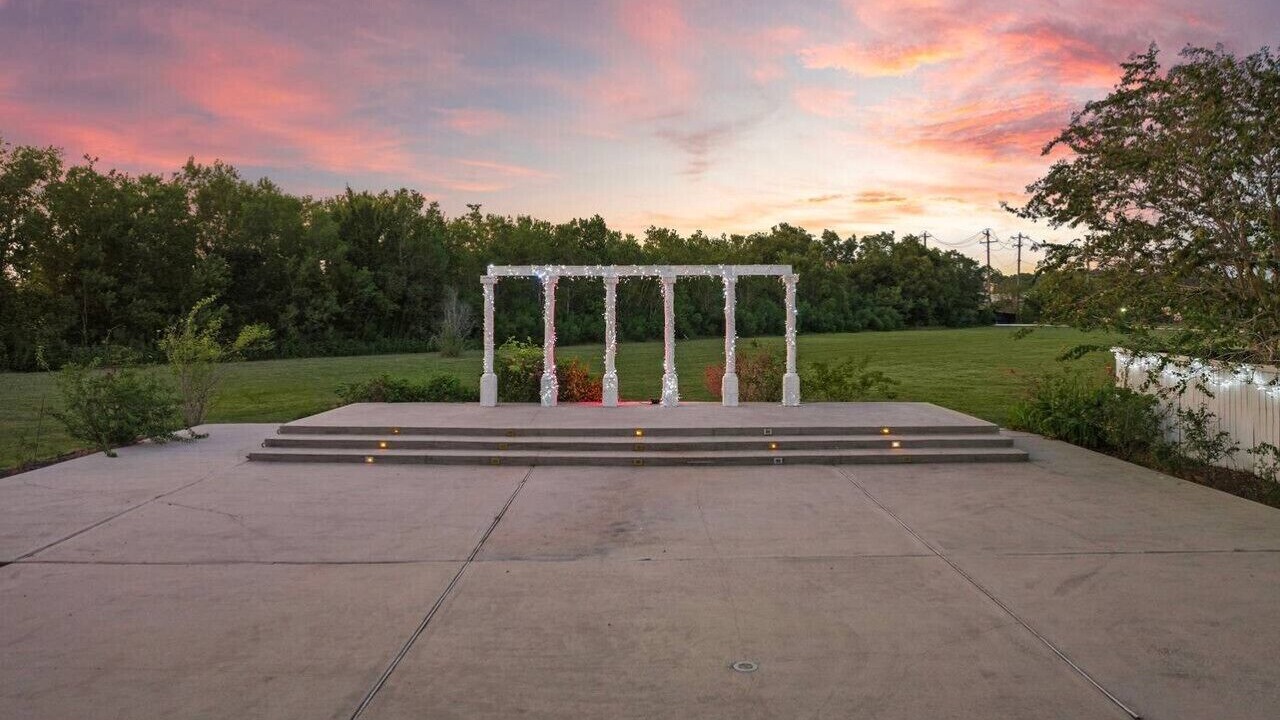 Photo of Outdoor in Dickinson