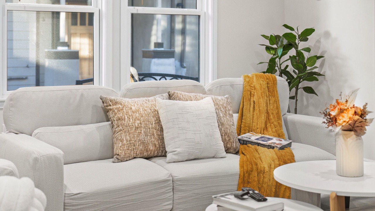 Photo of Livingroom in North Central