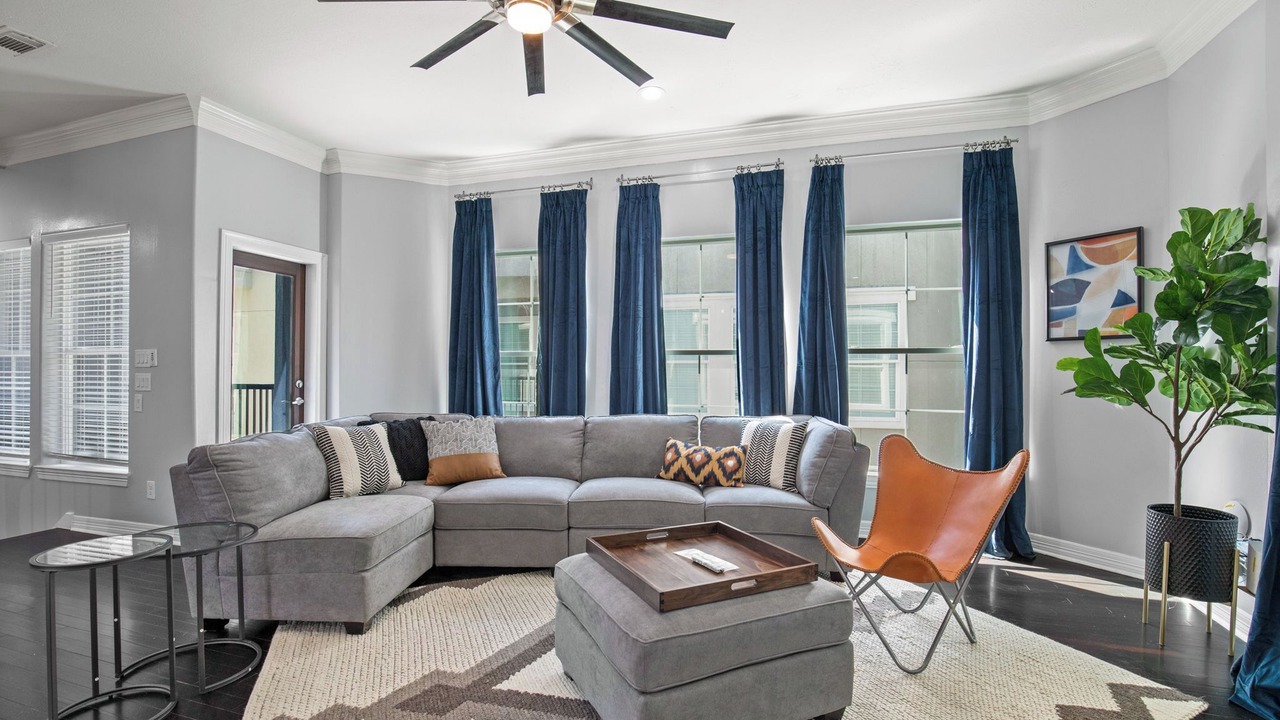 Photo of Livingroom in Woodland Heights