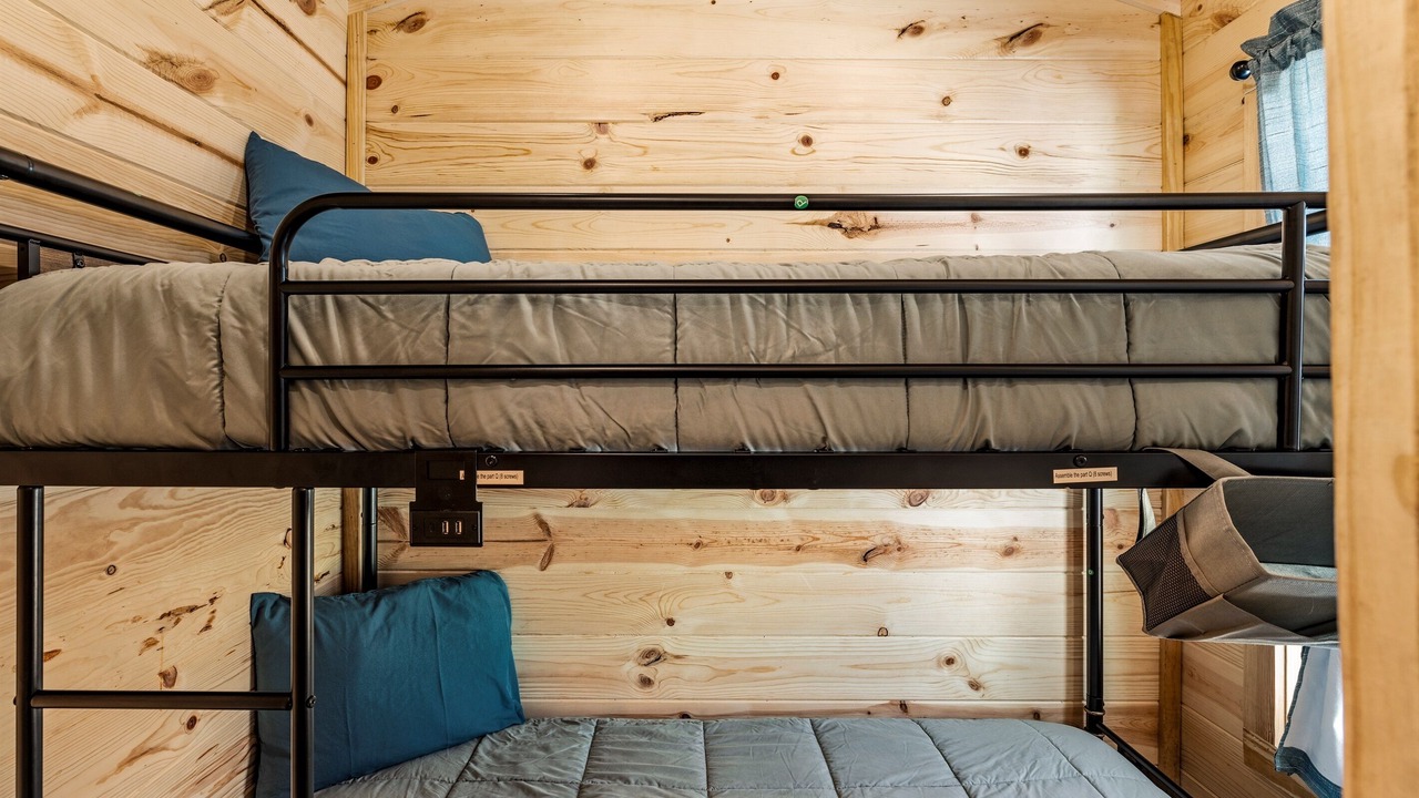 Photo of Bedroom in Crystal Beach