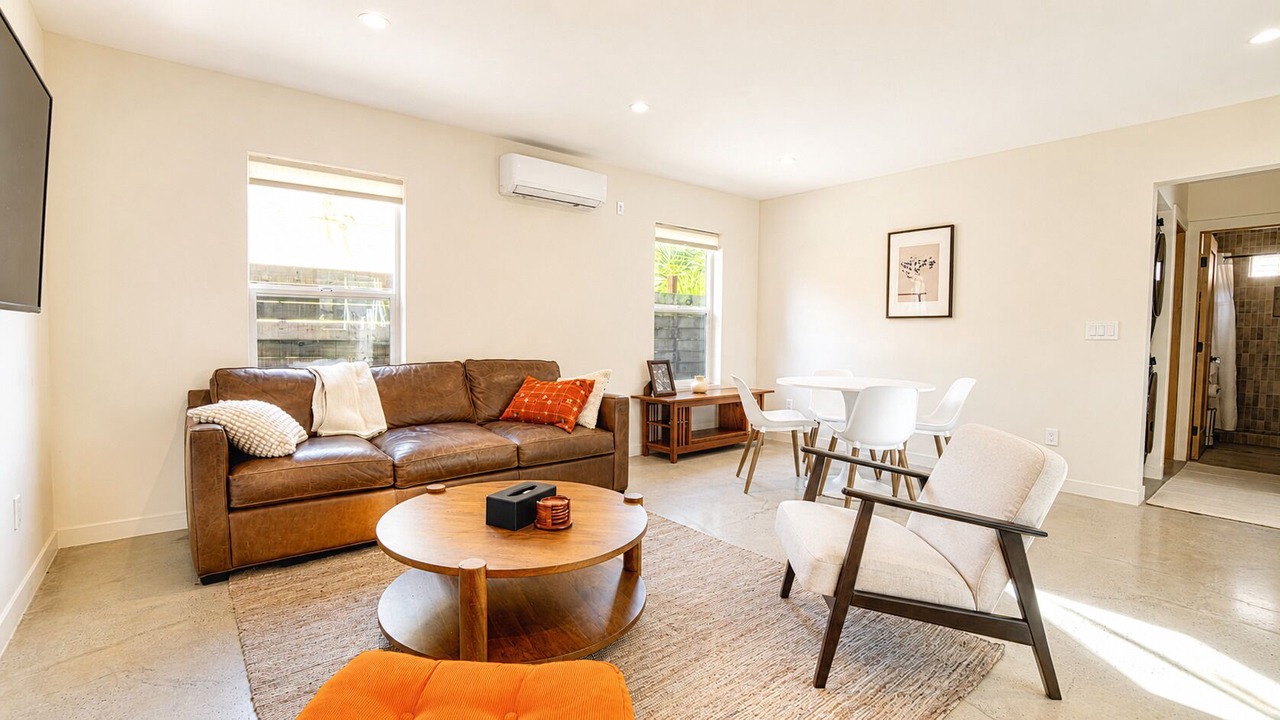 Photo of Livingroom in Los Angeles