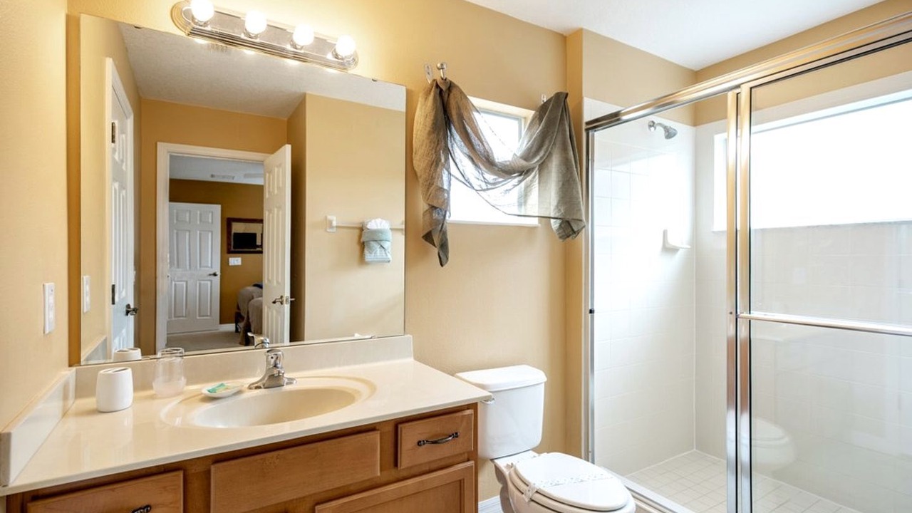 Photo of Bathroom in Watersong