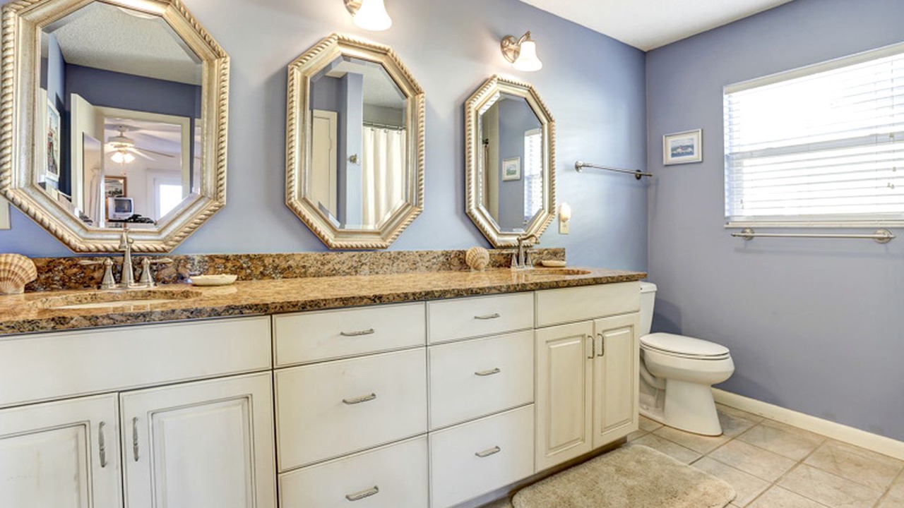 Photo of Bathroom in Fernandina Beach