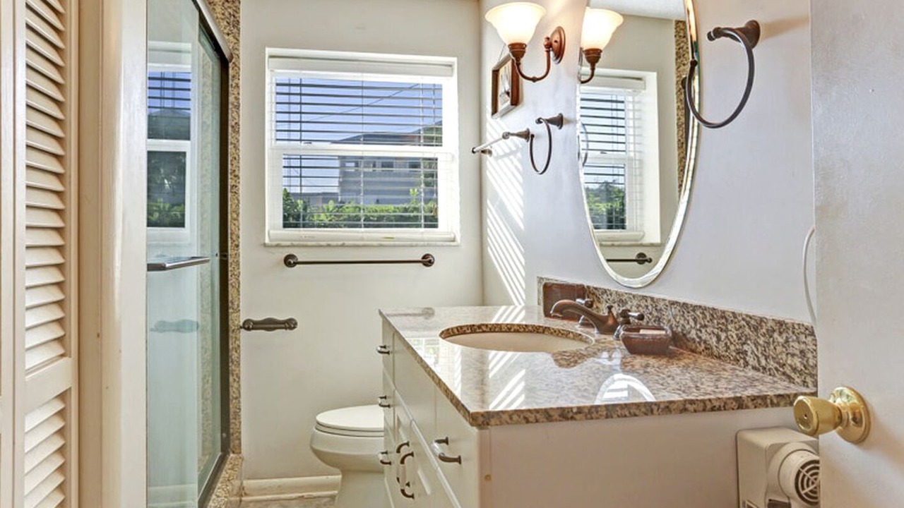 Photo of Bathroom in Fernandina Beach