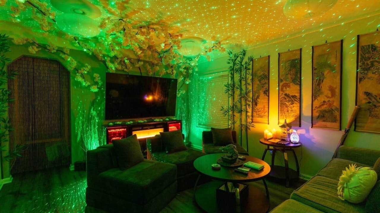 Photo of Livingroom in Royal Oak