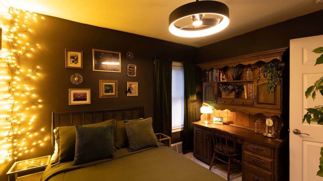 Photo of Bedroom in Royal Oak