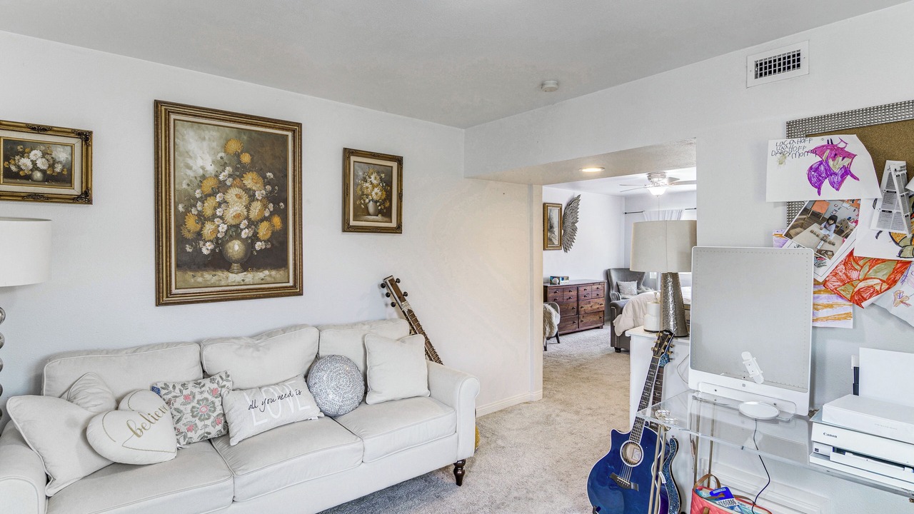 Photo of Livingroom in Agoura Hills