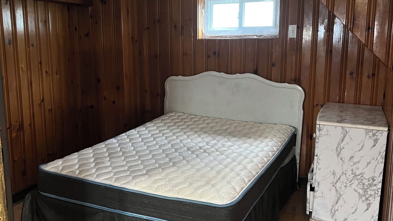 Photo of Bedroom in Teaneck