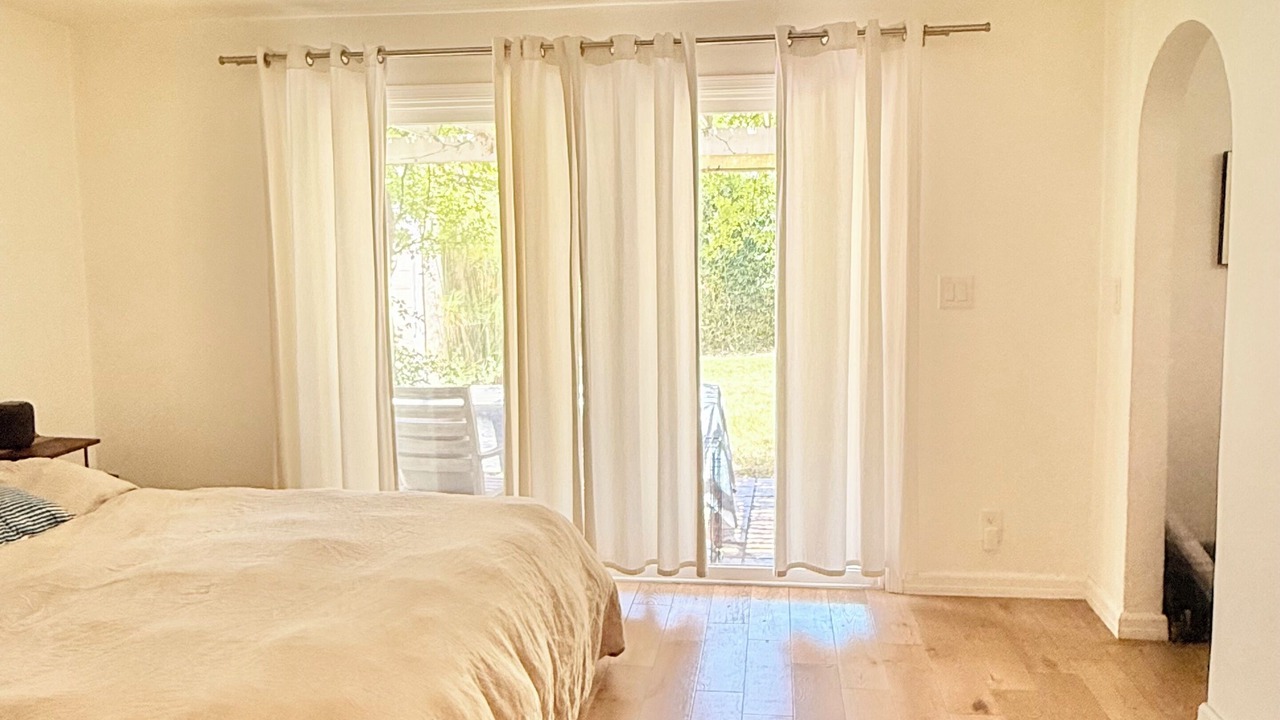 Photo of Bedroom in Mid-Wilshire