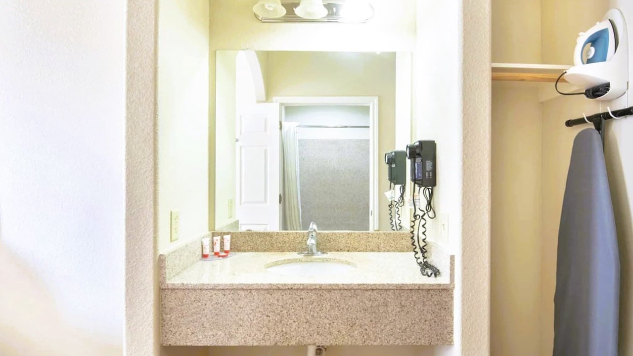 Photo of Bathroom in Clute