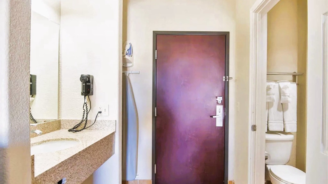 Photo of Bathroom in Clute