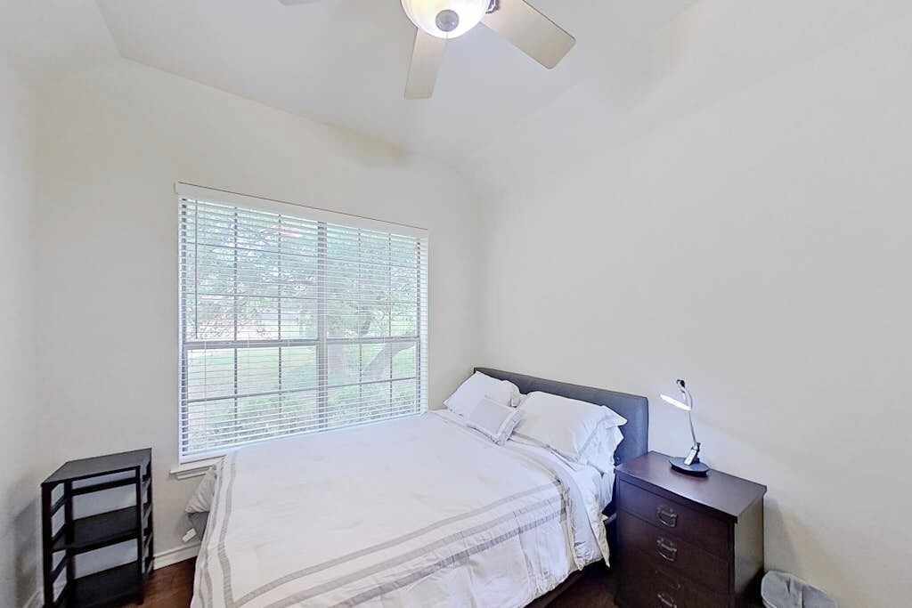 Photo of Bedroom in Apache Shores