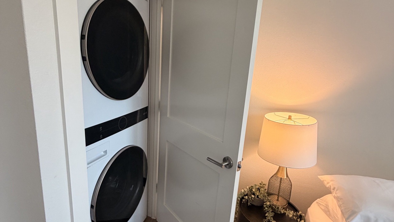 Photo of Bedroom in Junius Heights