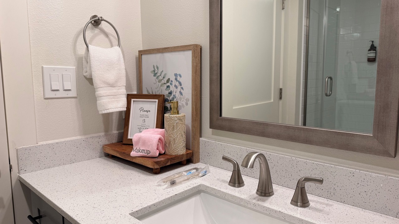 Photo of Bathroom in Junius Heights