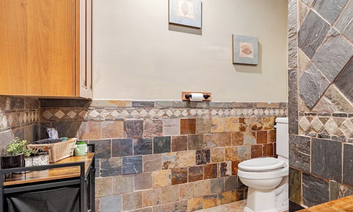 Photo of Bathroom in Taylortown