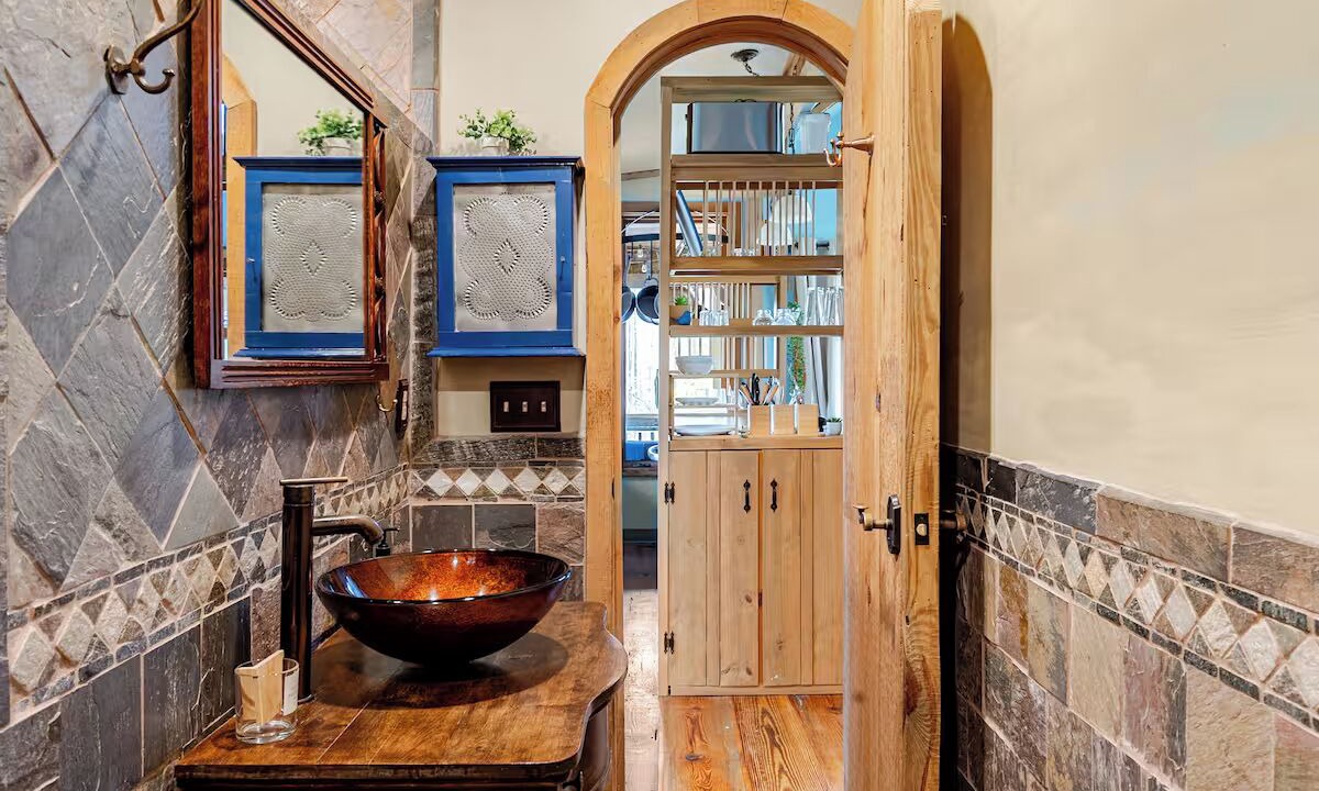 Photo of Bathroom in Taylortown