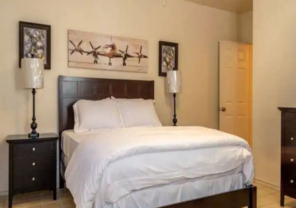 Photo of Bedroom in Sam Hughes