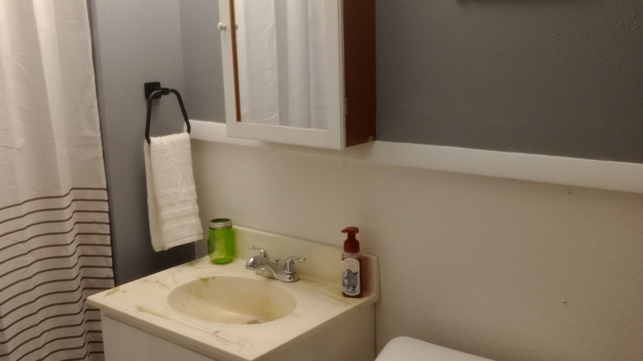 Photo of Bathroom in Shoshoni