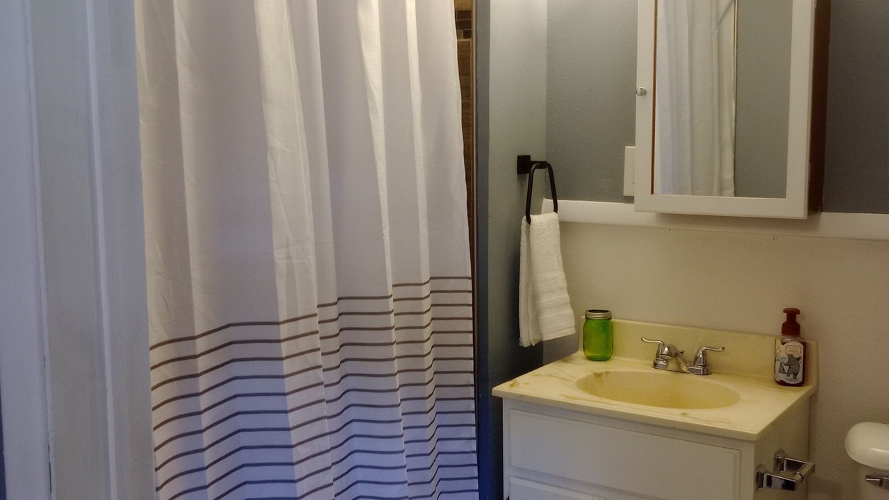 Photo of Bathroom in Shoshoni