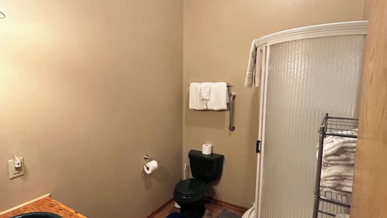 Photo of Bathroom in Browning