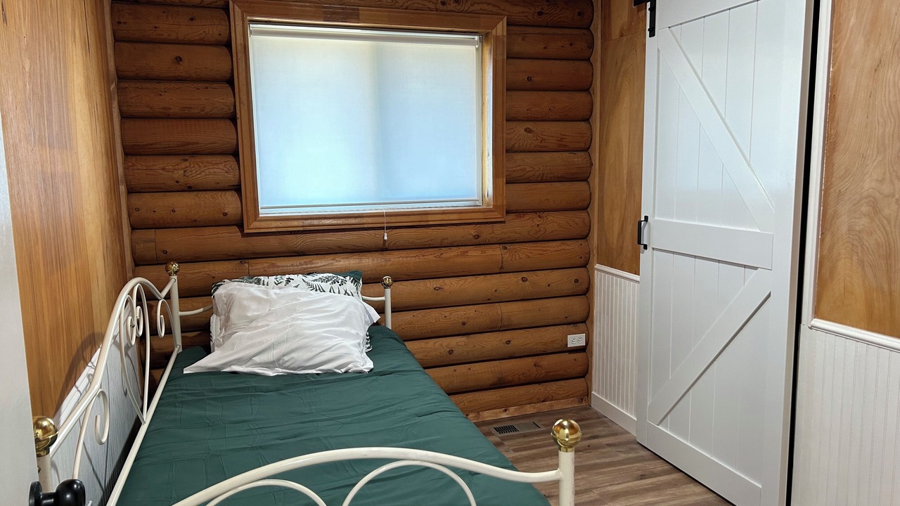 Photo of Bedroom in Roosevelt