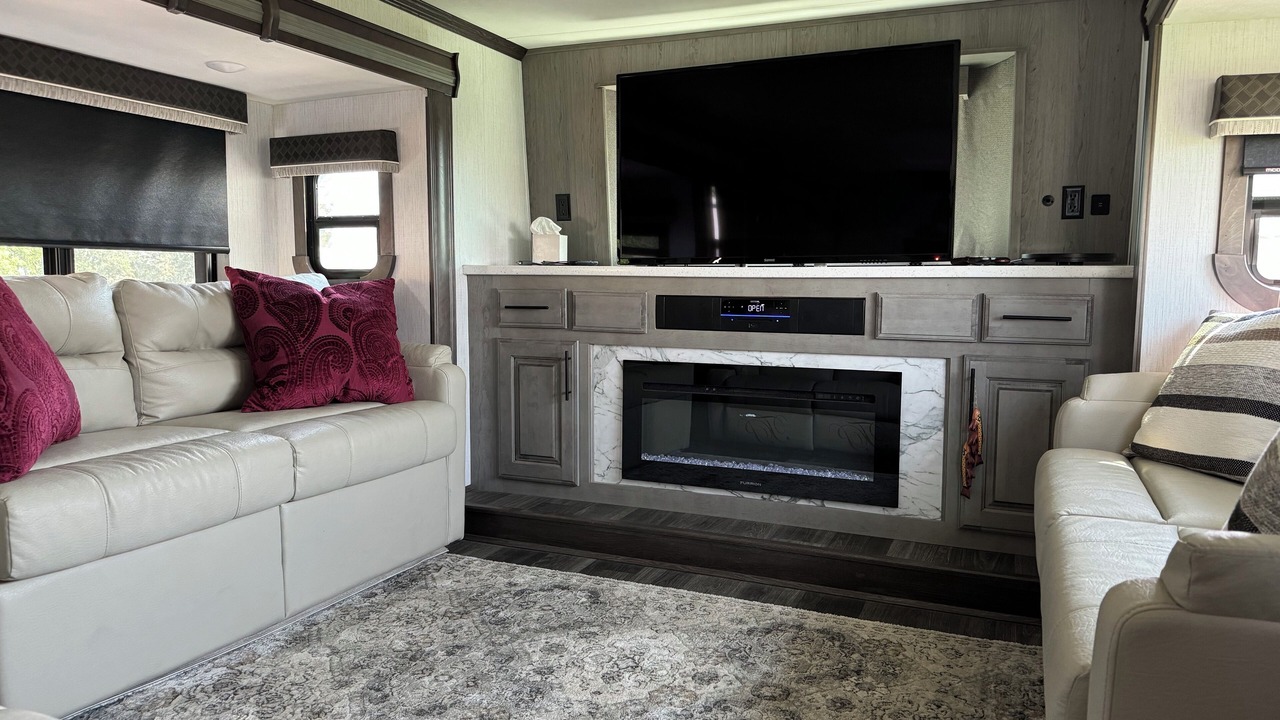 Photo of Livingroom in St. Anthony