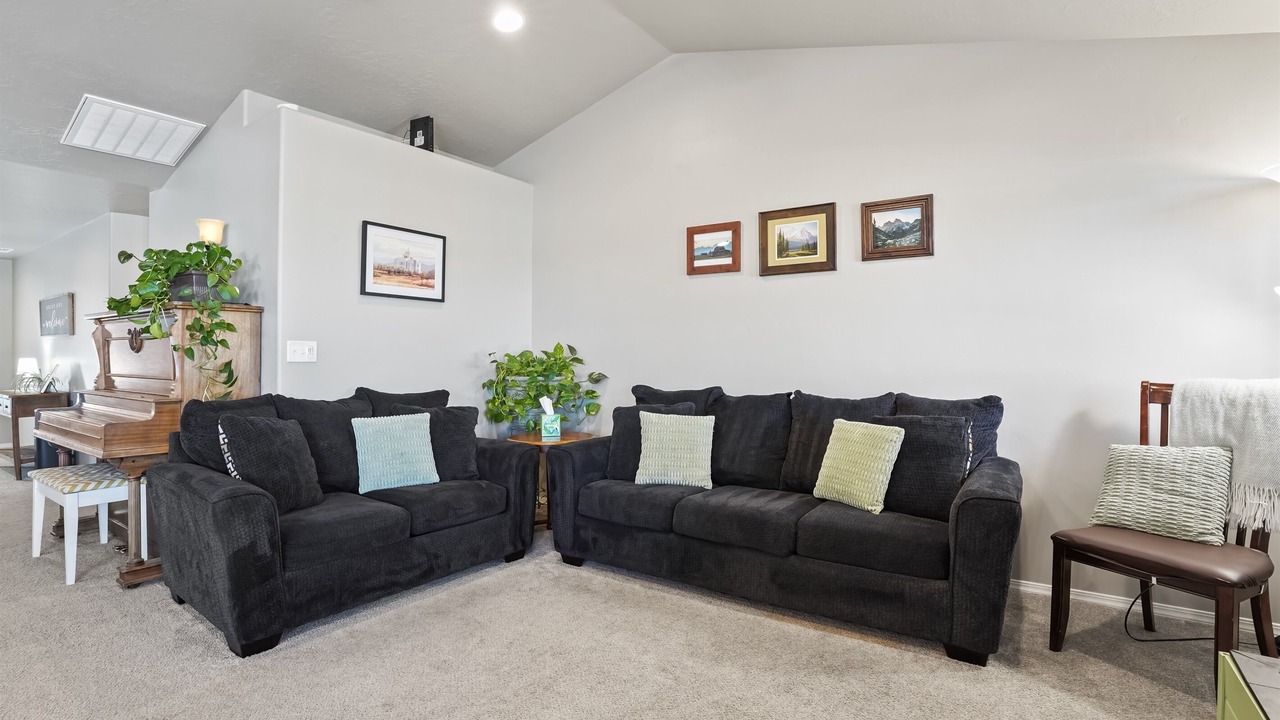Photo of Livingroom in Caldwell